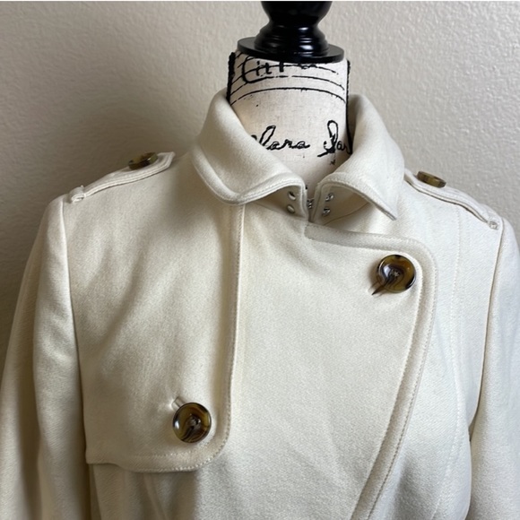 Banana Republic cream wool trench coat - Picture 3 of 10